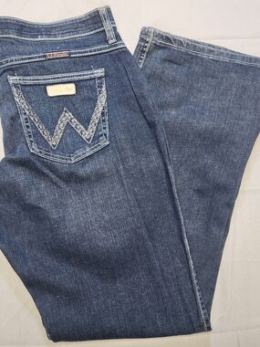 Wrangler Women's Sz 13/14x34 Q-Baby WRQ20AU Straight Blue Jeans Western Cowgirl